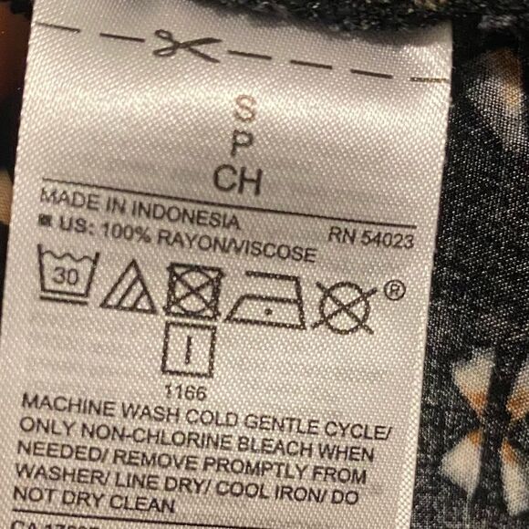 Old Navy Mini Ditsy Floral Black Spaghetti Strap Ruffled A Line Tea Sundress - Picture 6 of 7